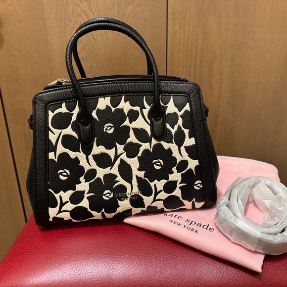 kate spade Handbags - Kate Spade New York Knott Rosy Garden Medium Satchel